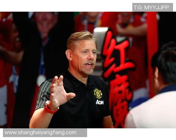 足球传奇退役球星重聚展望未来 共话时代变迁与荣誉回忆